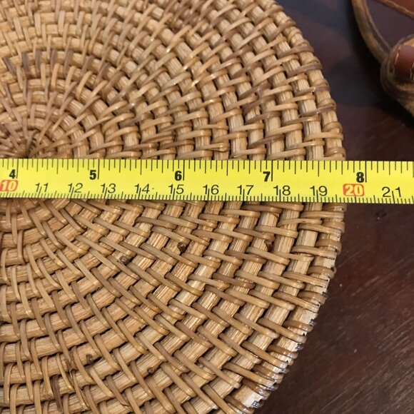 Round Wicker Crossbody Handbag With Leather Strap & Tropical Print Lining - Picture 8 of 11